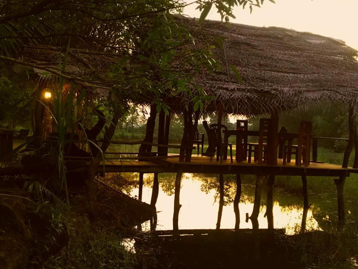 Aliya Riverside & Safari Resort Udawalawe Exterior foto