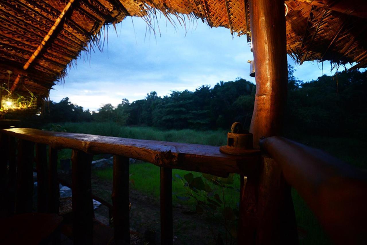 Aliya Riverside & Safari Resort Udawalawe Exterior foto