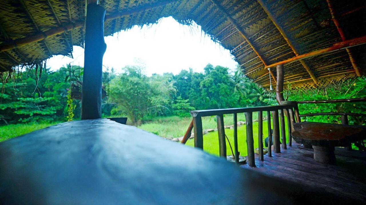 Aliya Riverside & Safari Resort Udawalawe Exterior foto